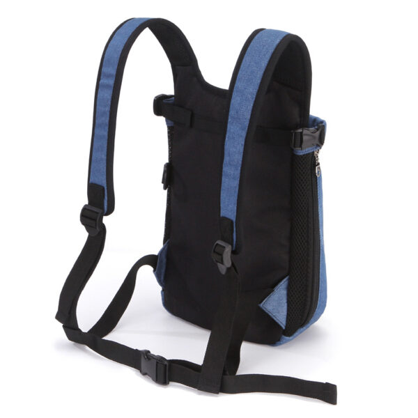 Pet travel bag with a lightweight shoulder strap for easy carrying - Image 6