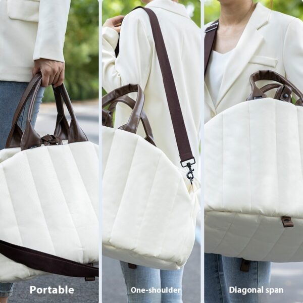 Pet bag with detachable pet pad - Image 2